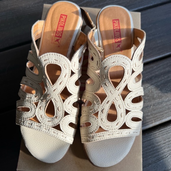 Pikolinos 2 inch wedge sandals. Size 39. New with tags & box. Non smoking home - Picture 2 of 6
